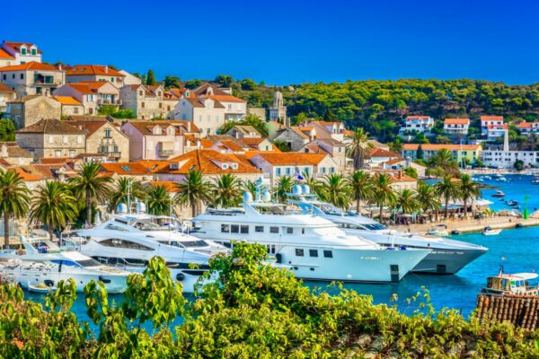 Croatia luxury yacht charter(1) Croatia luxury yacht charter(1)
