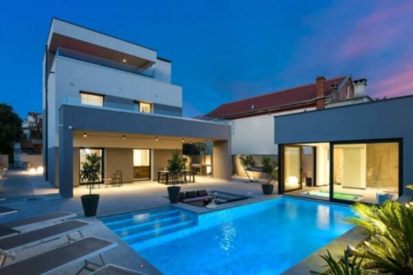 Villa Omnia, Zadar